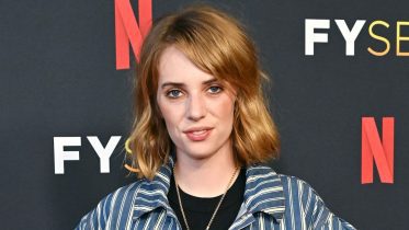 how-maya-hawke’s-fast-talking-shaped-her-stranger-things-character