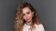 Miley Cyrus’ Fans Freak Out Following Plane Nightmare