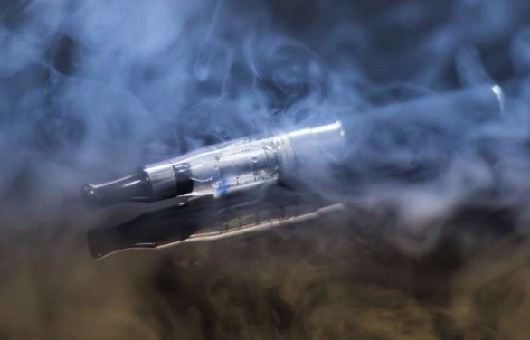Should E-cigarettes Be Licensed As Medicines?