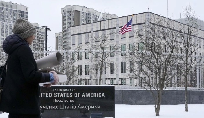 U.s. Volunteers Evacuating Americans From Ukraine