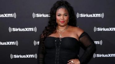 Lizzo Speaks On The Stereotypes “big Girls” Face & Expresses The Love For Her Body: “i’m A Body Icon”