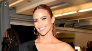 (video) Paula Patton Seasons Her Chicken After She Puts It In Grease & Social Media Is Confused About It