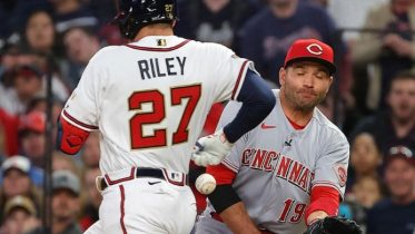 Watch: Ozzie Albies Encourages Mic’d Up Joey Votto To Get A Diamond Tooth